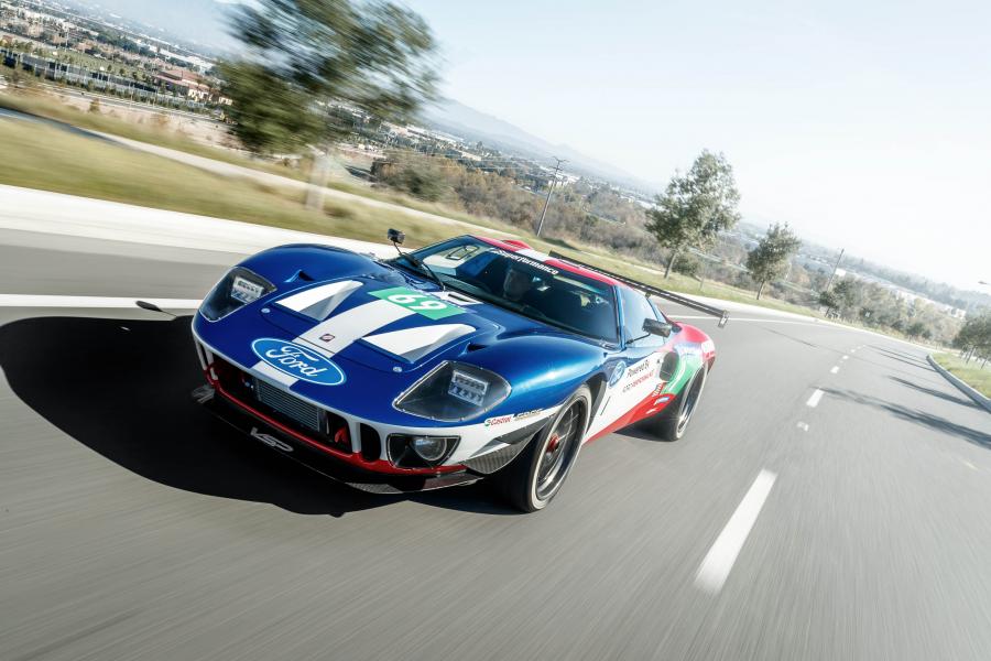  Ford GT40 Future by Superformance 2018 года  (фото 24 из 42)